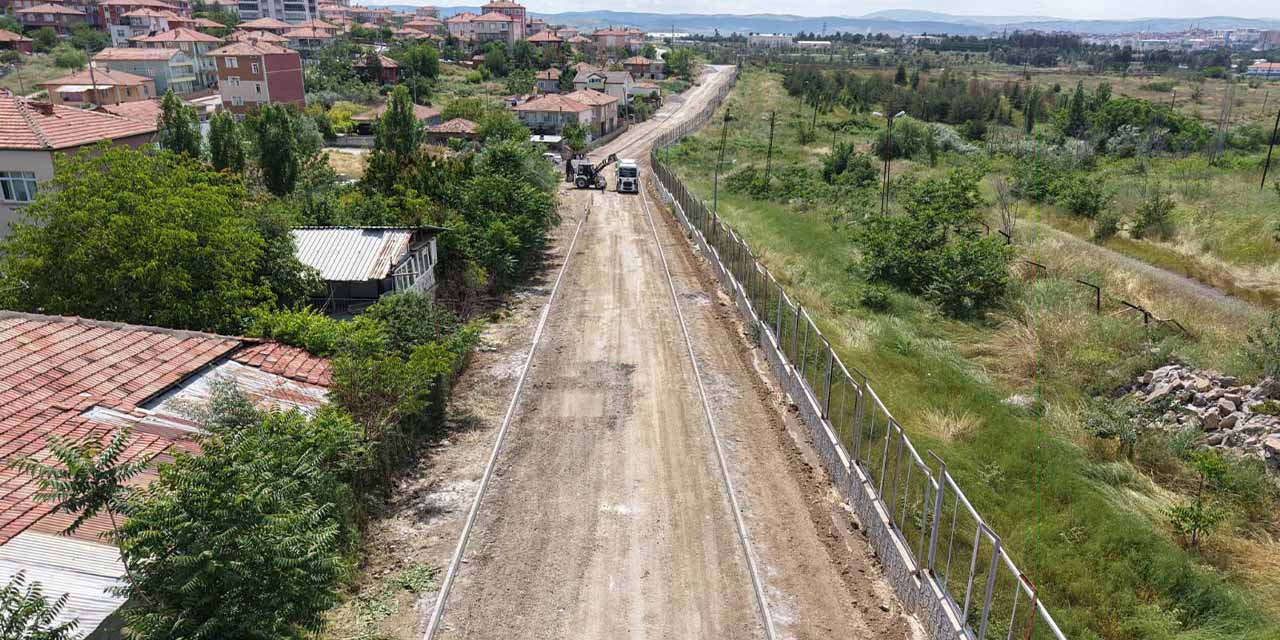 yuva-ve-karsiyaka-mahallesinde-yol-ve-kaldirim-atagi.jpg
