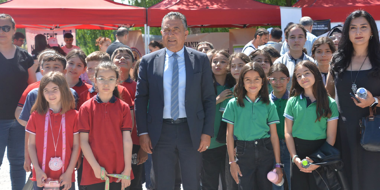 bilim-fuari-ogrencilerden-yogun-ilgi-gordu2.jpg