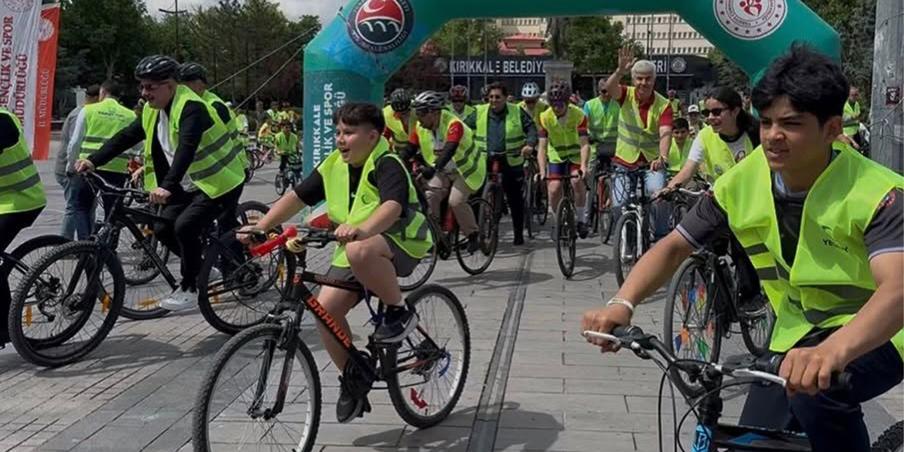 yesilay-saglikli-yasam-icin-pedal-cevirdi2.jpg