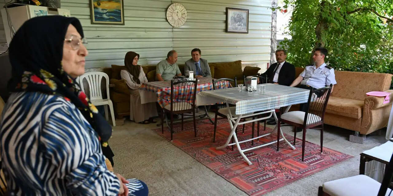 ehit-emanetine-anlamli-ziyaret-2.jpeg