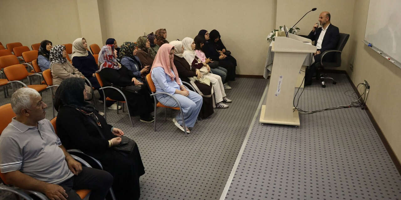 umre-yolcularina-ozel-seminer-3.jpg