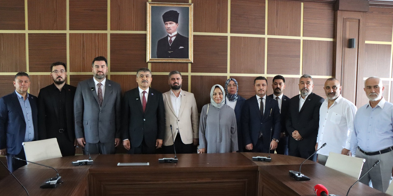 anahtar-parti-genel-baskan-yardimcisi-hayati-cetin-2.jpg