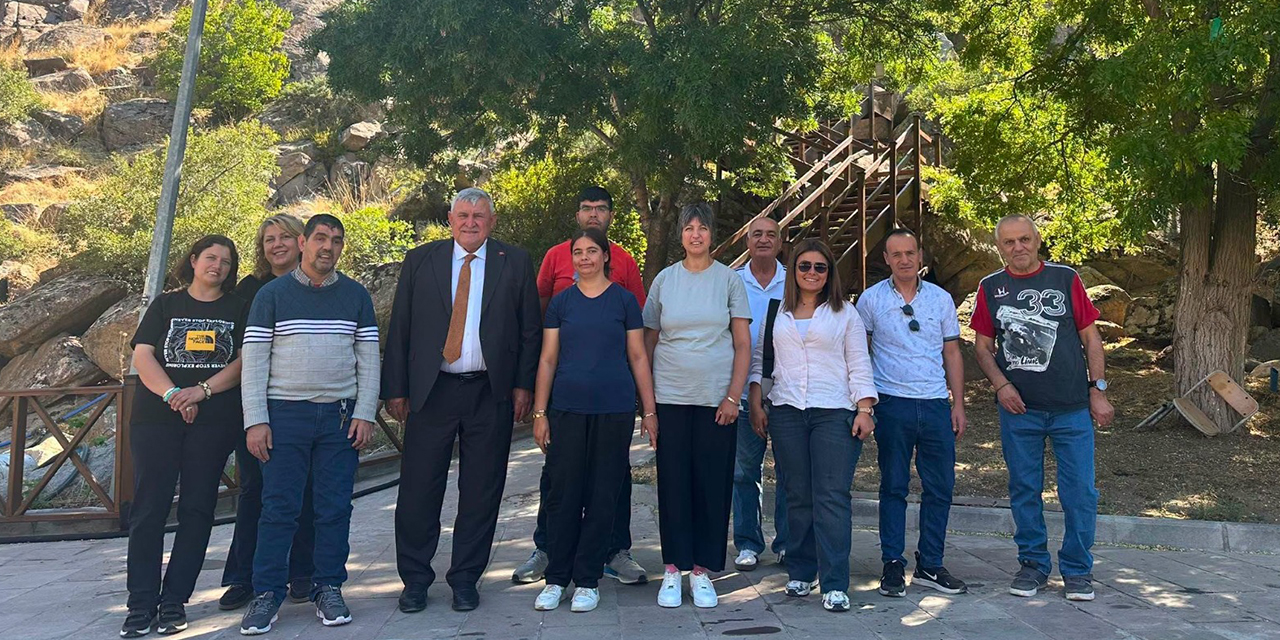 elebi-belediyesi-ozel-misafirlerini-agirladi-sevgi-en-buyuk-engeli-soker-1.jpg