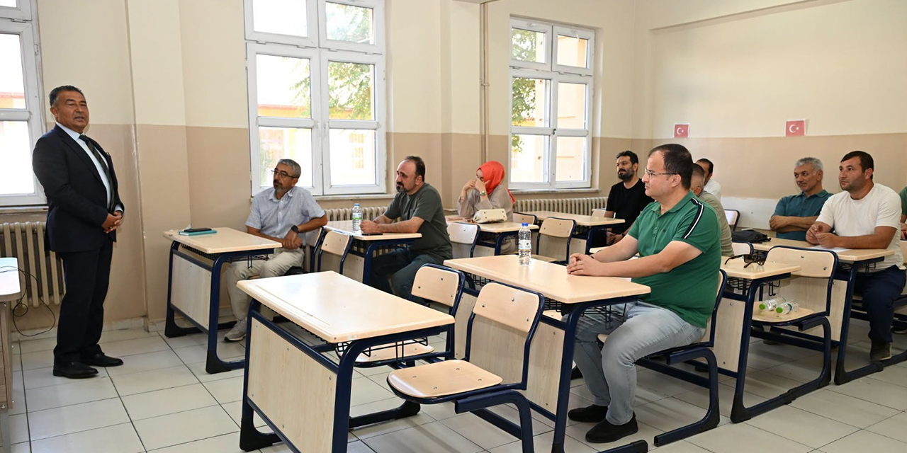 yonetici-adaylari-icin-seminer-duzenlendi-1.jpg