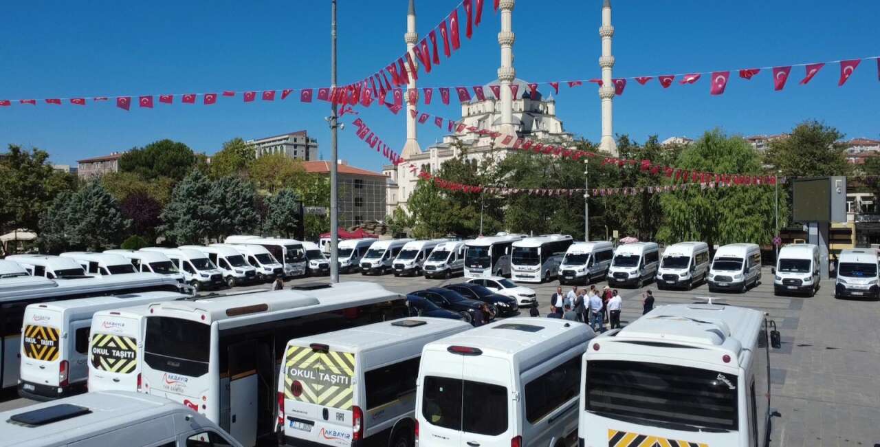 akbayir-turizmden-mhpnin-kongresine-buyuk-destek-001.jpg