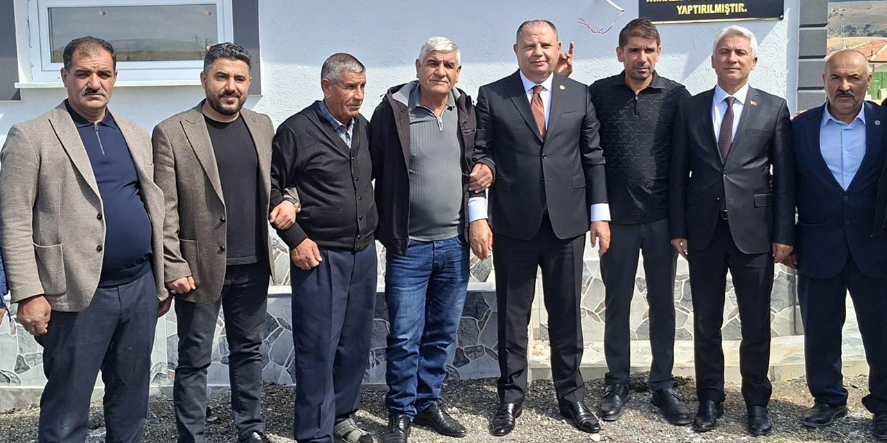 halil-ozturkten-ahili-koyune-anlamli-hizmet-2.jpg