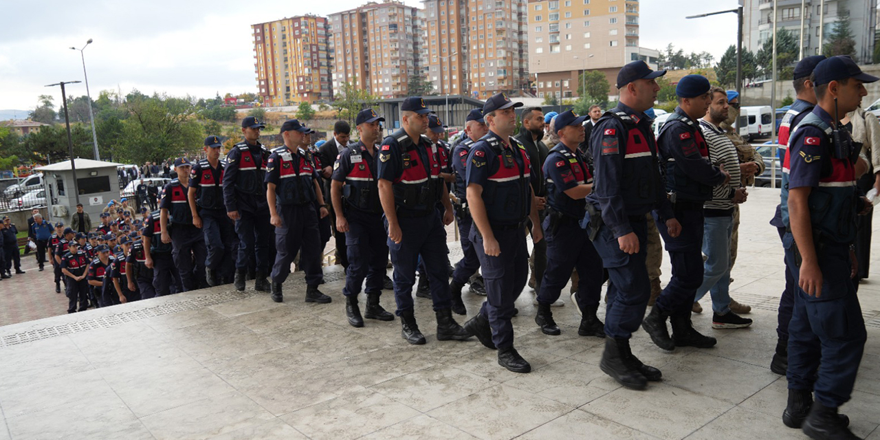 yahsihan-yolsuzluk-sorusturmasinda-35-kisi-hakim-karsisinda-3.jpg