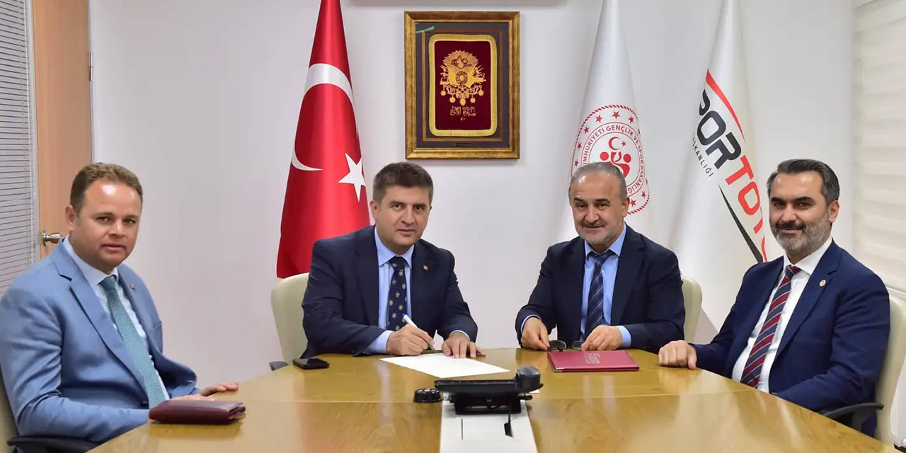 kirikkaleye-yeni-yuzme-havuzu-geliyor-protokol-imzalandi1.jpg