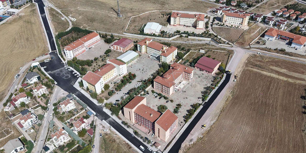 kirikkalede-okul-yollari-degisiyor-ogrenciler-icin-asfalt-seferberligi-2.jpg