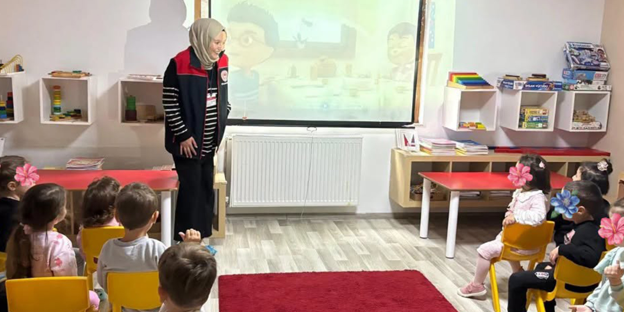 ocuklara-anlatildi-velilere-cagri-yapildi-2.jpg