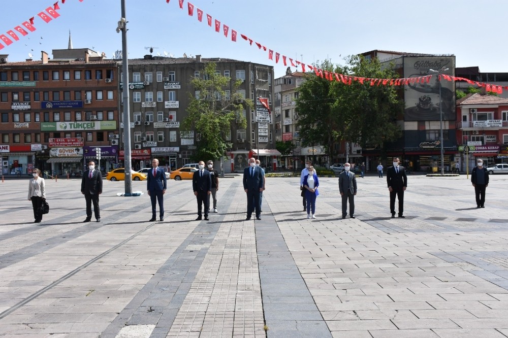 5ec39d658194e-Kırıkkale’de 19 Mayıs kutlamaları.jpg