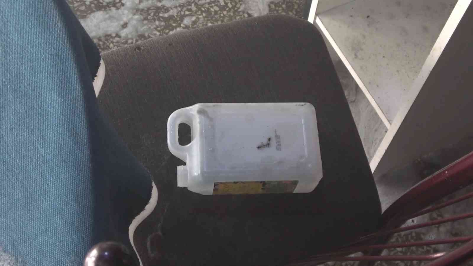 61684306c621e-Önce kavga ettiler, ardından kahvehaneyi ateşe verdiler.jpg
