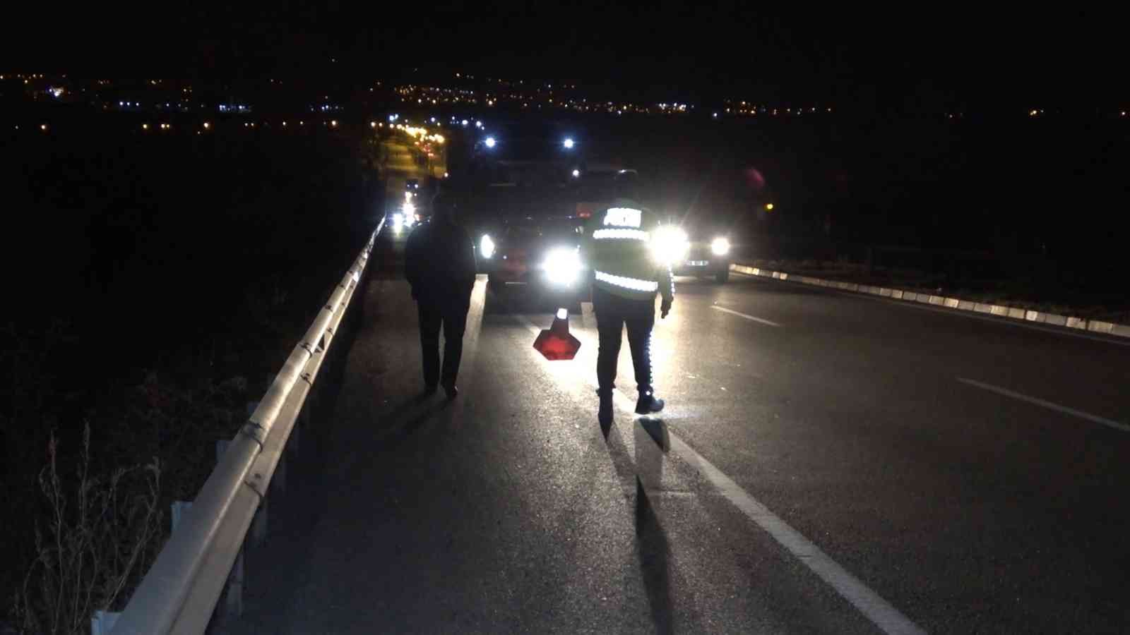 616e755b24a7b-LPG yüklü tanker şarampole devrildi: 1 yaralı.jpg