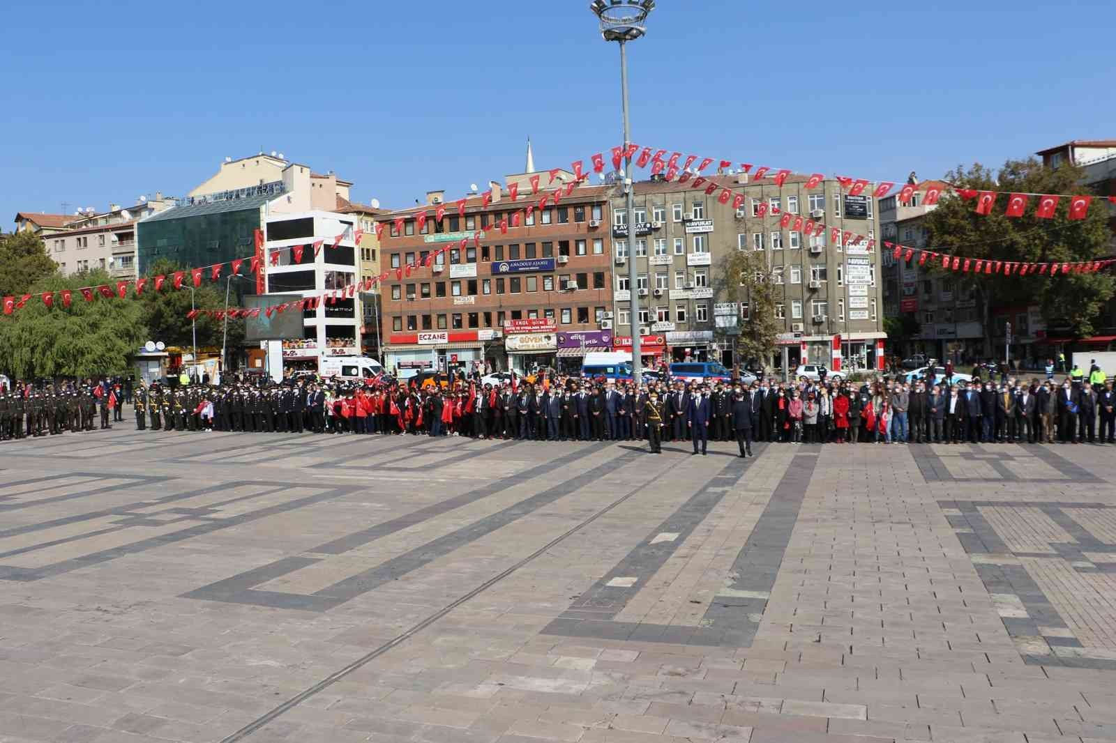 617a9d8f685ce-Kırıkkale’de, 29 Ekim Cumhuriyet Bayramı töreni yapıldı.jpg