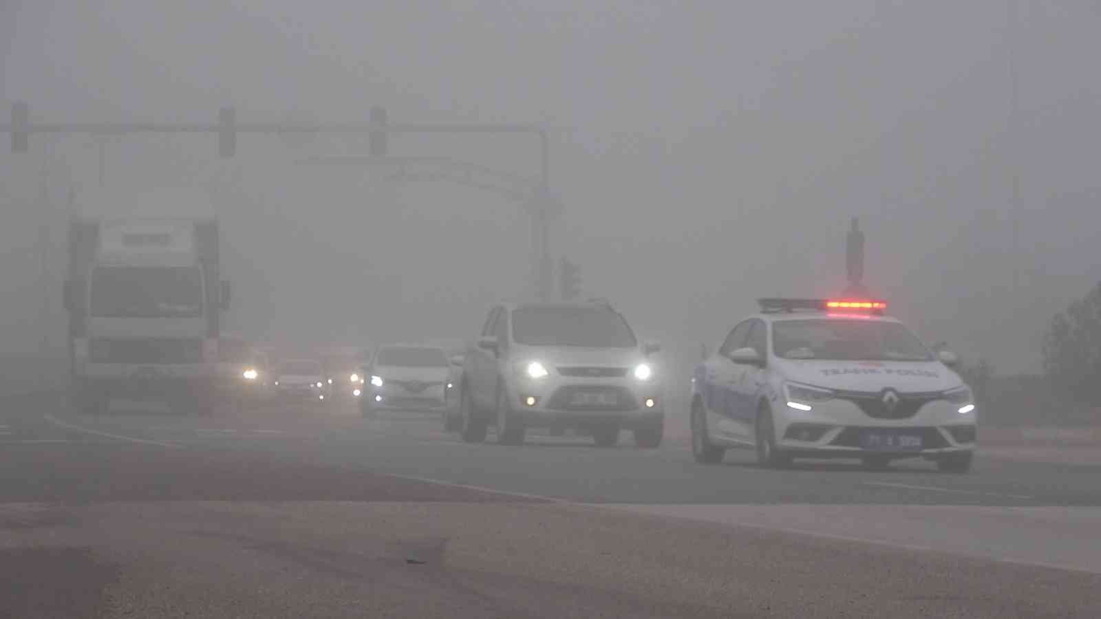 618638790ac0a-Kilit Kavşak Kırıkkale’de yoğun sis.jpg