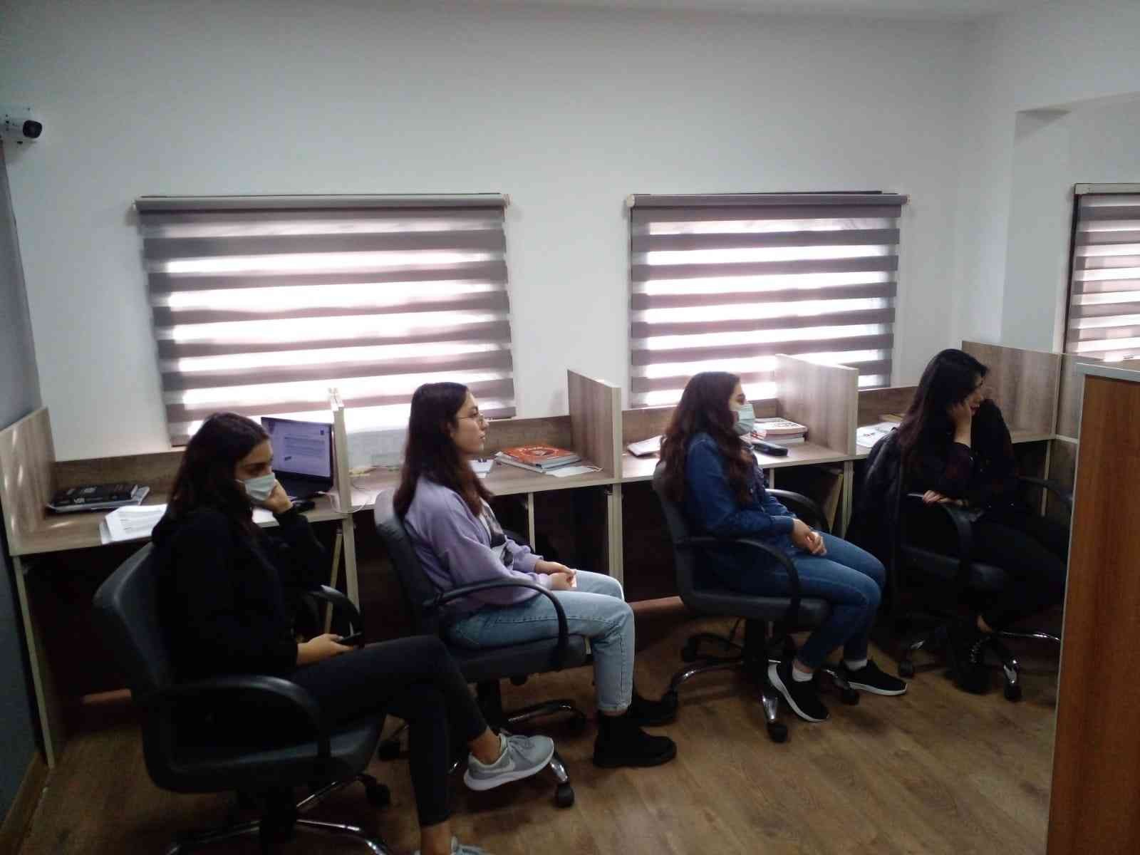 61a5e836b175d-Kırıkkale’de öğrencilere moral ve motivasyon semineri.jpg