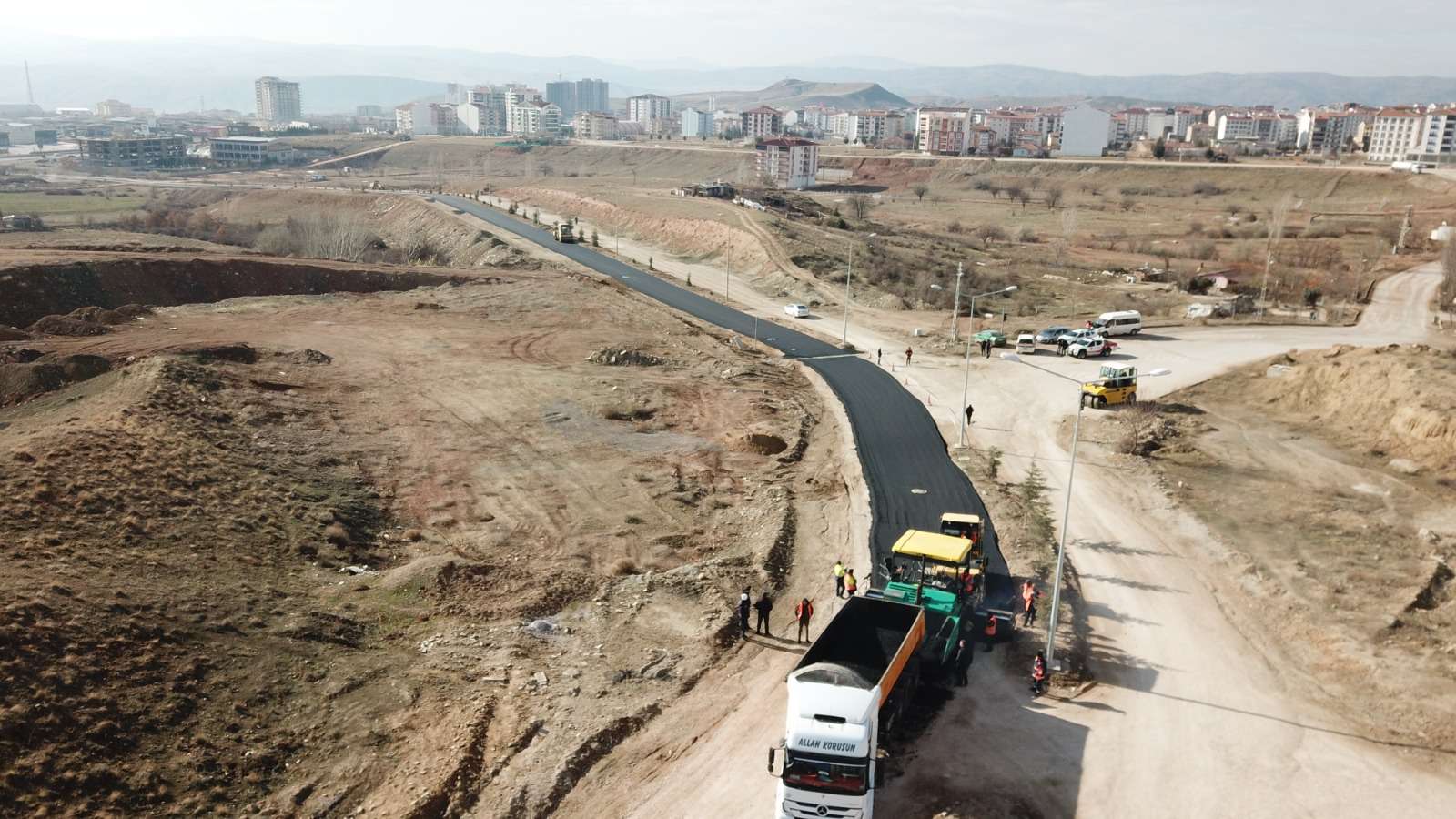 61aa0be9d0ba8-Yahşihan’da Asfalt Çalışması Hızlandı (8).jpg