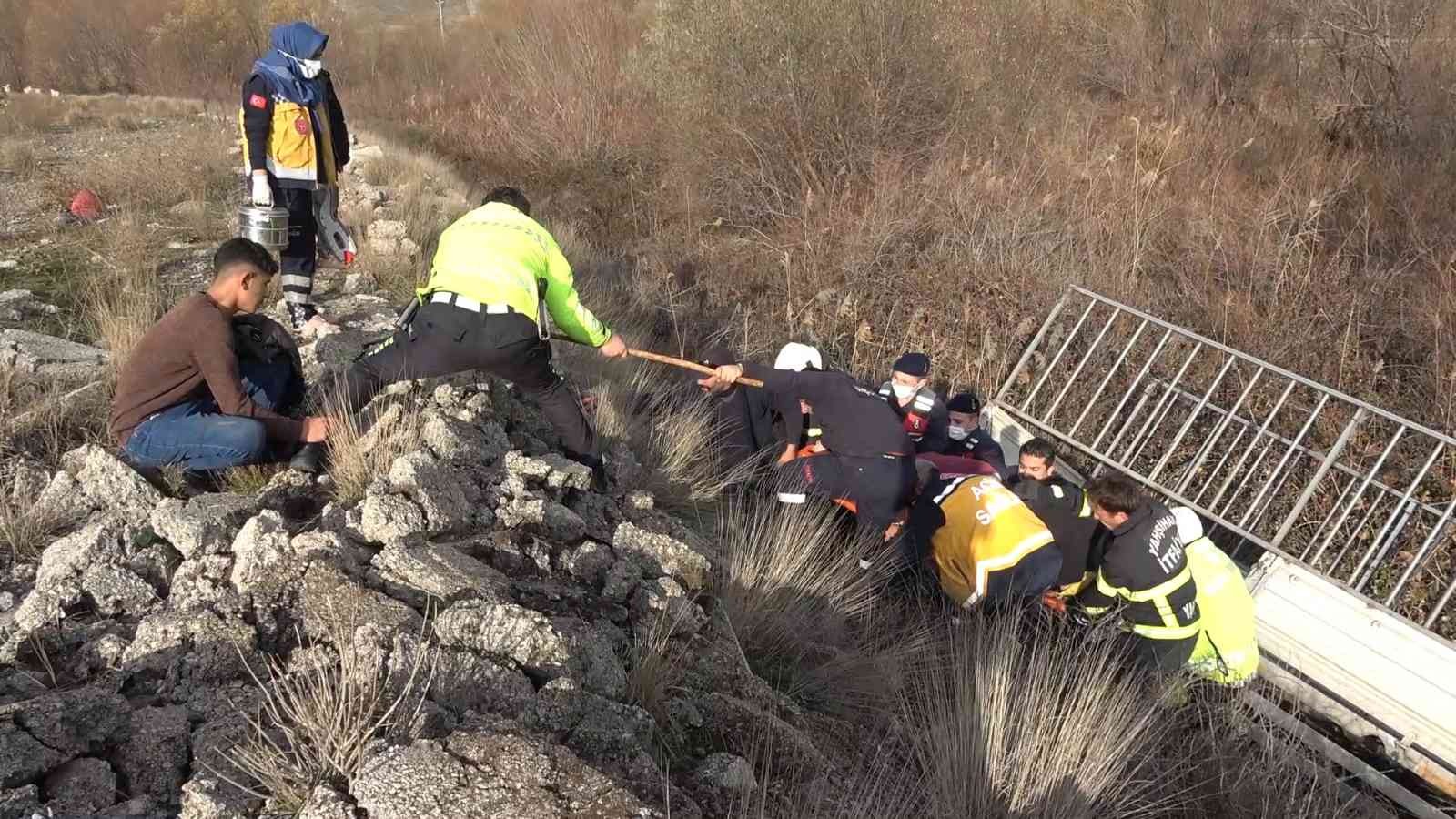 61ab41da7d4be-Küçük çoban bir an olsun polisin ayağını bırakmadı: İnsan zinciri ile kurtarılan hayat.jpg