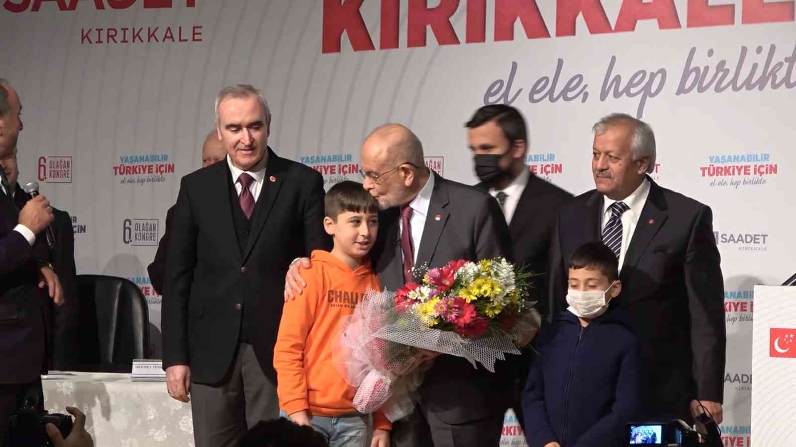 61c745bcd30bc-SP Lideri Karamollaoğlu: 'İşi ehline verirsek destanlar yazabiliyoruz. Onu SİHA’lar ile gördük'.jpg