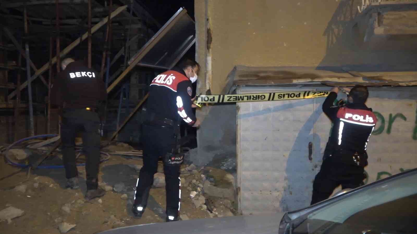 61caacfac9d2d-Kırıkkale’de iki katlı metruk bina çöktü.jpg