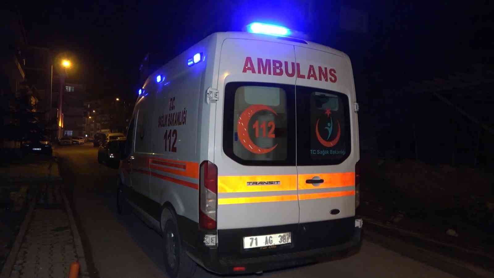 61caacfb15c23-Kırıkkale’de iki katlı metruk bina çöktü.jpg