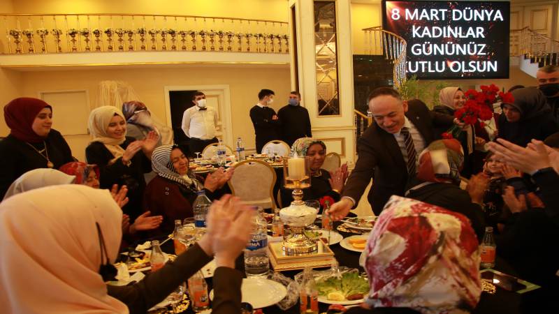 62277654b8b6d.baskan-saygili-kadinlarimizi-destekleyecegiz-10.JPG