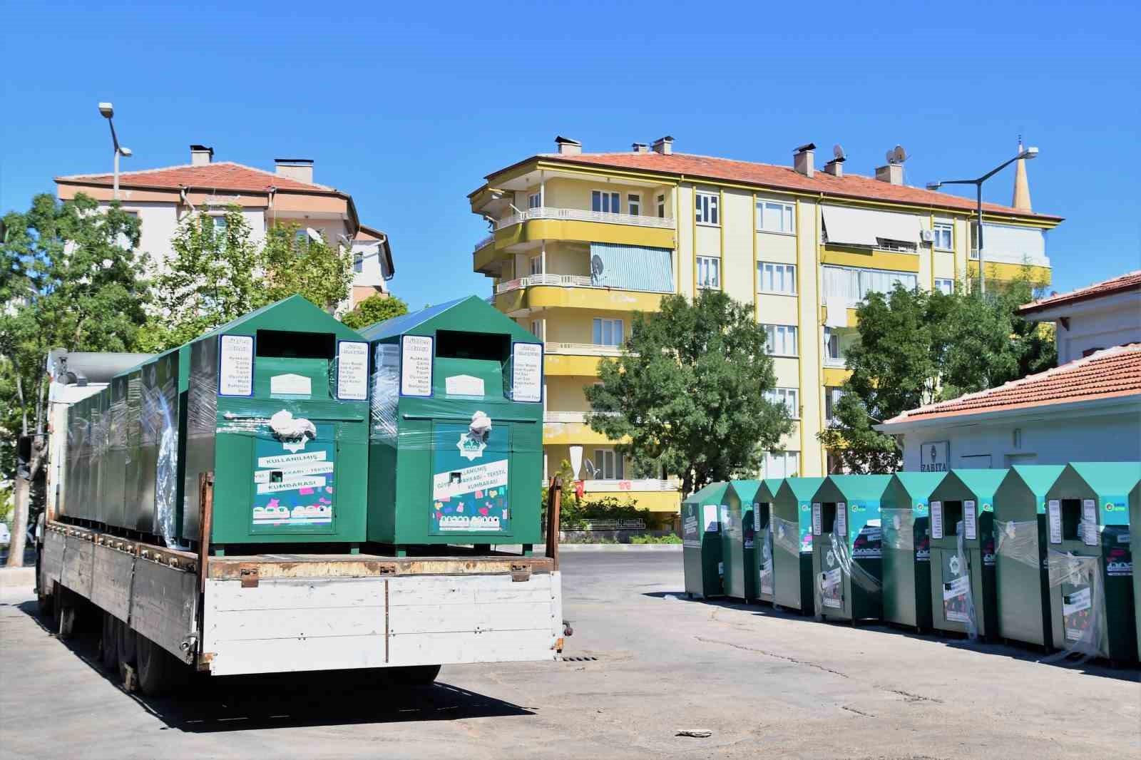 65293e271e26c-aksaray-belediyesi-50-ton-geri-donusum-urunu-ekonomiye-kazandirdi1.jpg