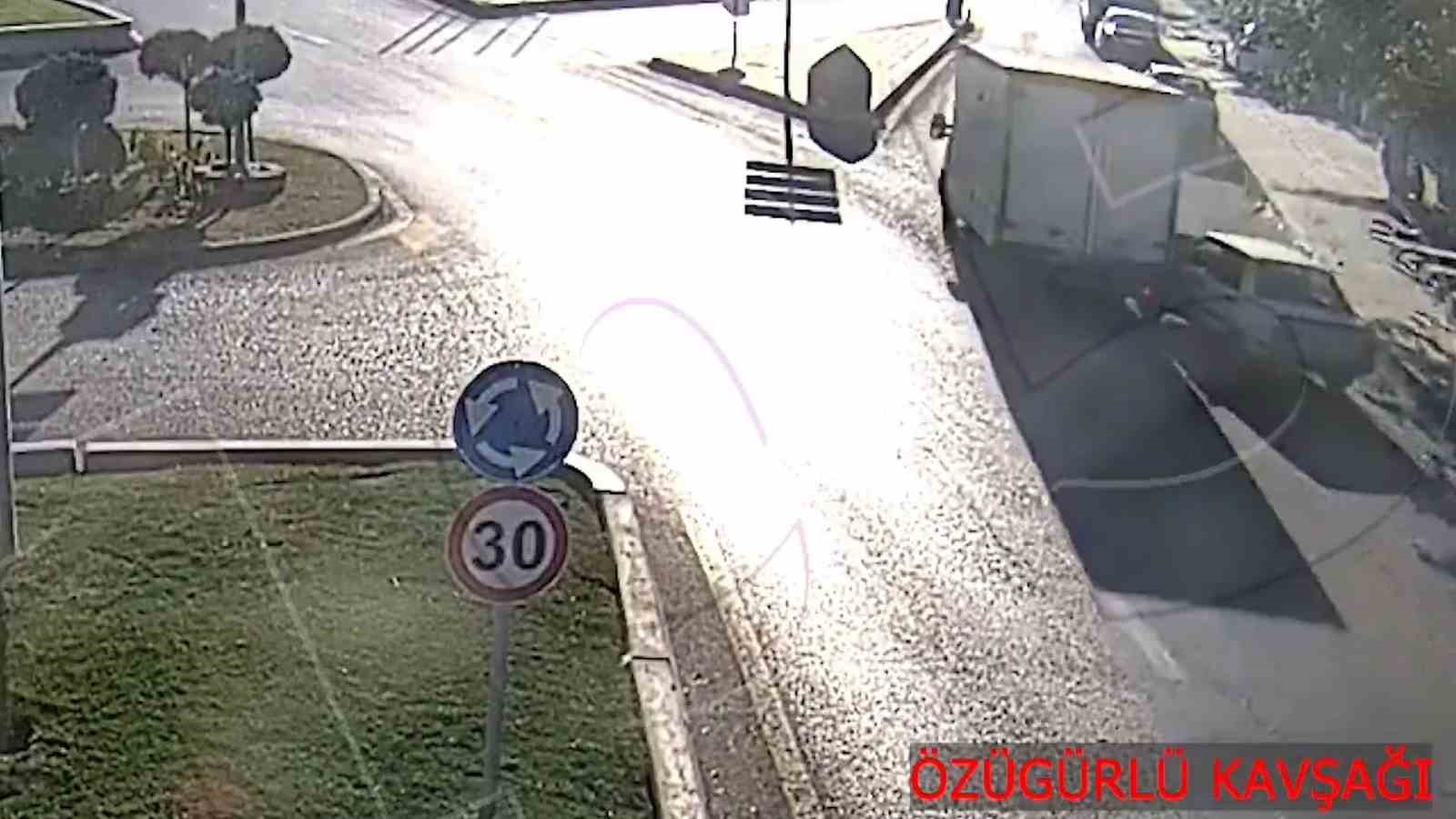 652a7b1461124-kirikkalede-trafik-kazalari-kamerada1.jpg