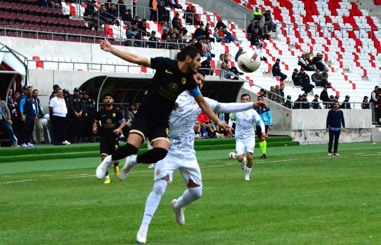 652fe80422fde-tff-2-lig-karaman-fk-1-amed-sportif-faaliyetler-21.jpg