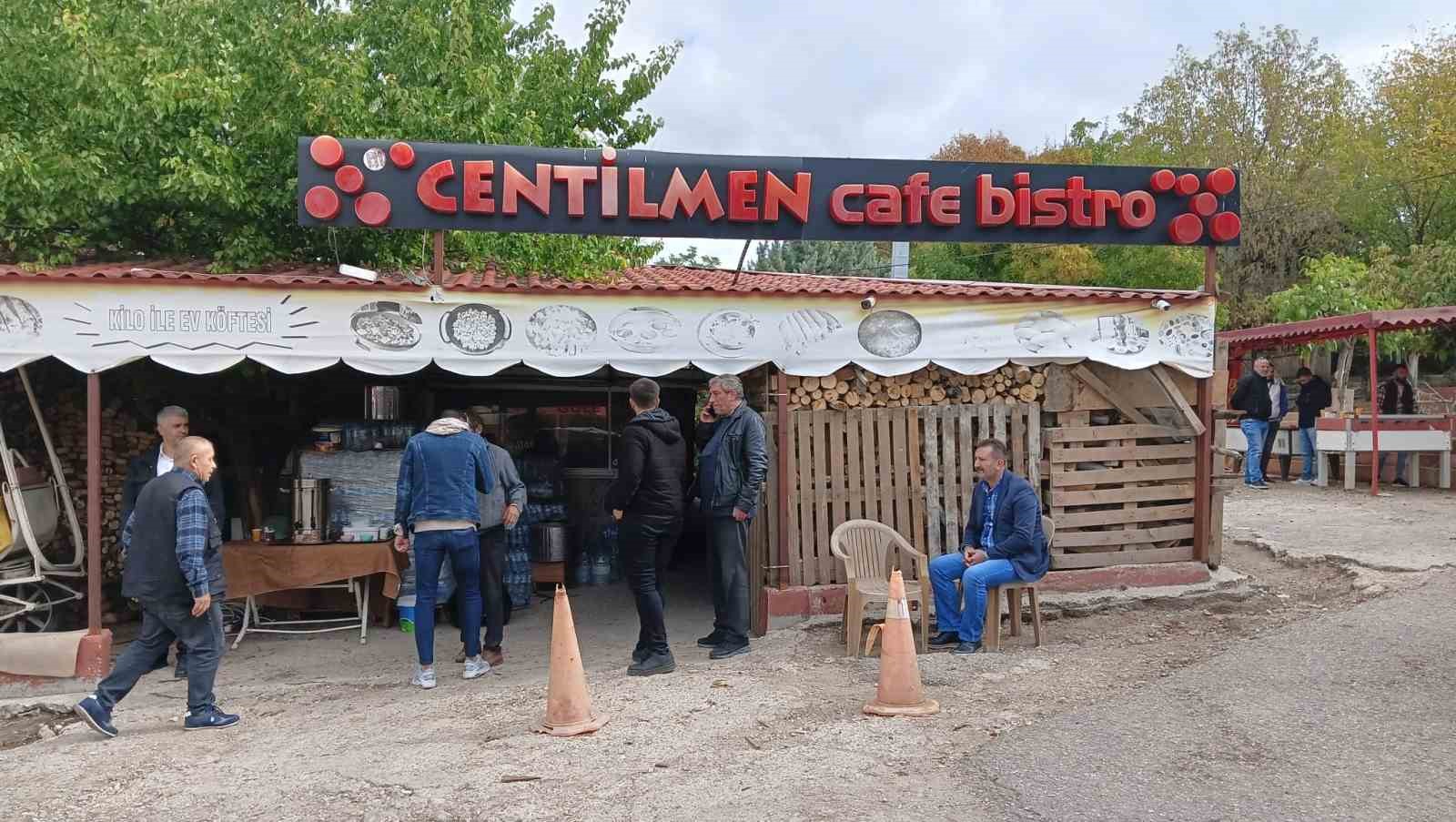 6531141038b28-husumetliler-arasindaki-silahli-catisma-kanli-bitti-2-olu-1-agir-yarali1.jpg
