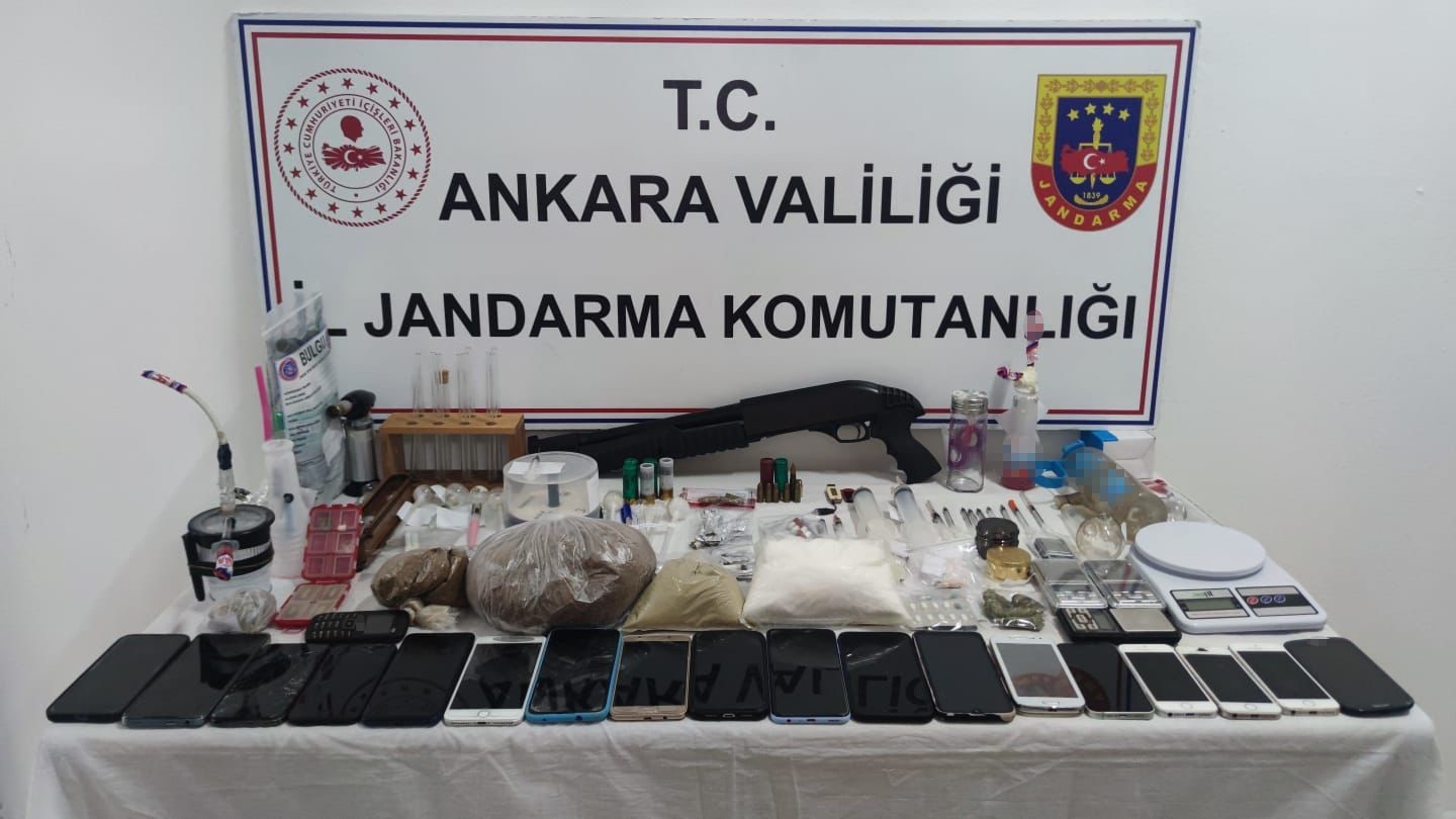 6531237fb2337-baskentte-uyusturucu-operasyonu-28-gozalti1.jpg