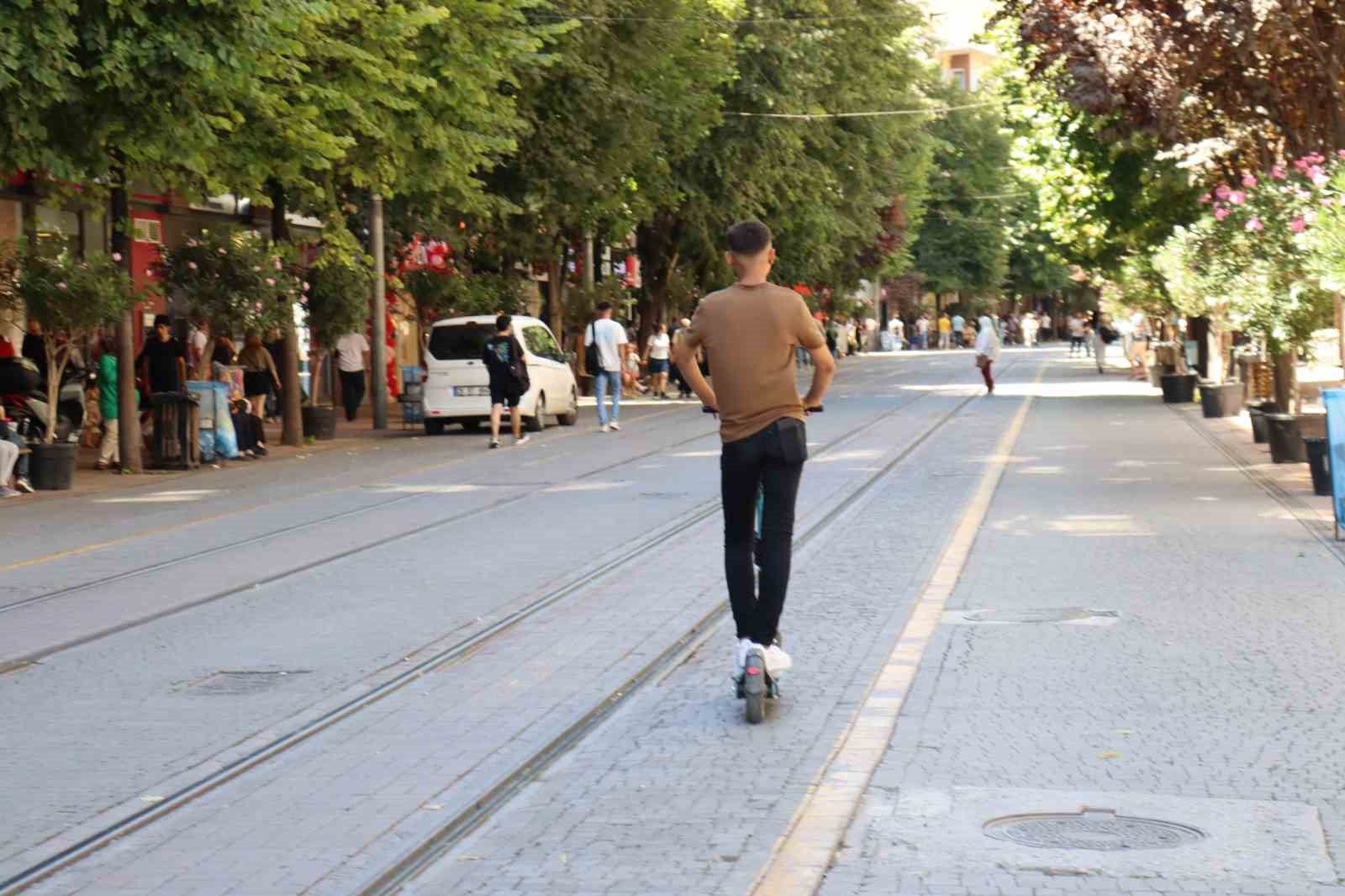 653226a7d3454-ozel-surucu-kursu-egitmenlerinden-motorsuz-arac-suruculerine-kritik-uyarilari1.jpg