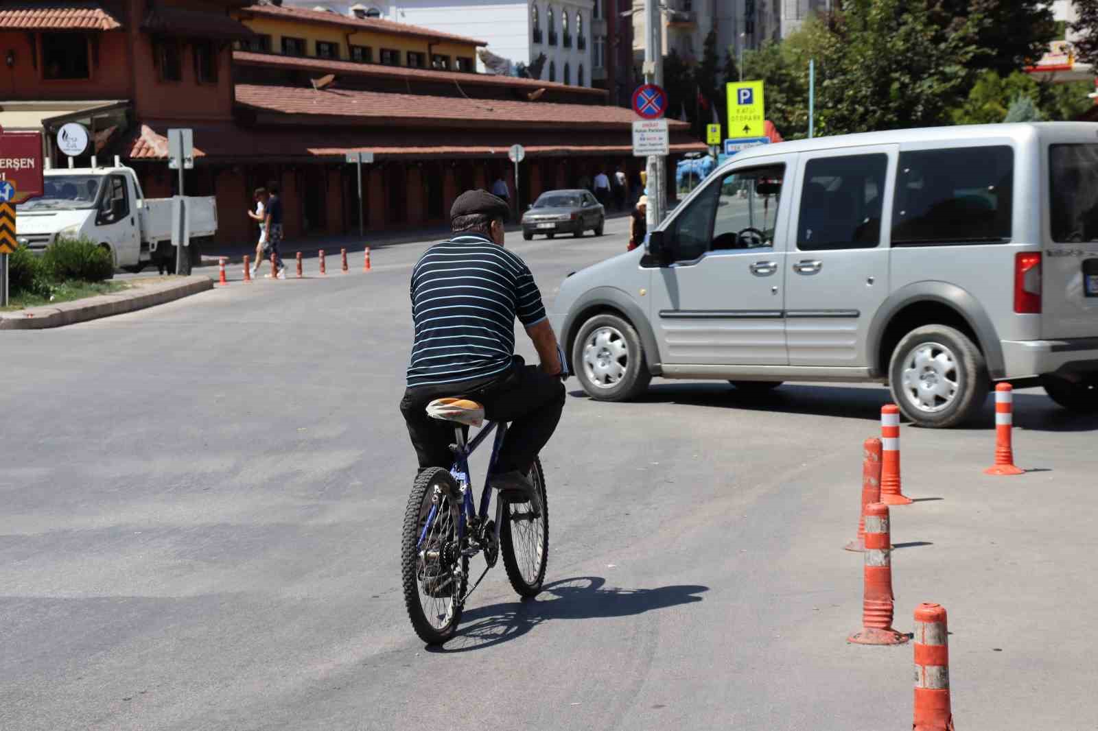653226a95a266-ozel-surucu-kursu-egitmenlerinden-motorsuz-arac-suruculerine-kritik-uyarilari1.jpg