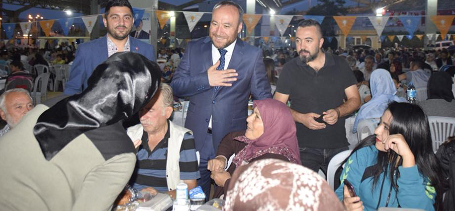 AK-Partiden-vefa-iftarı.jpg