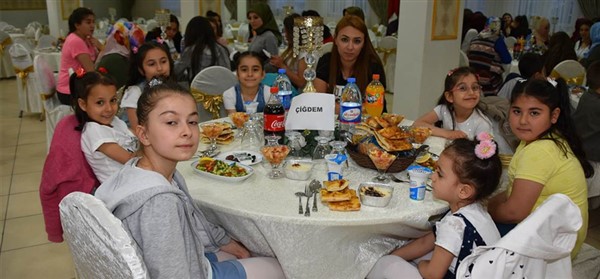 Aile-tadında-iftar.jpg