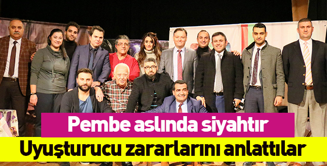 Pembe-aslında-siyahtır.jpg