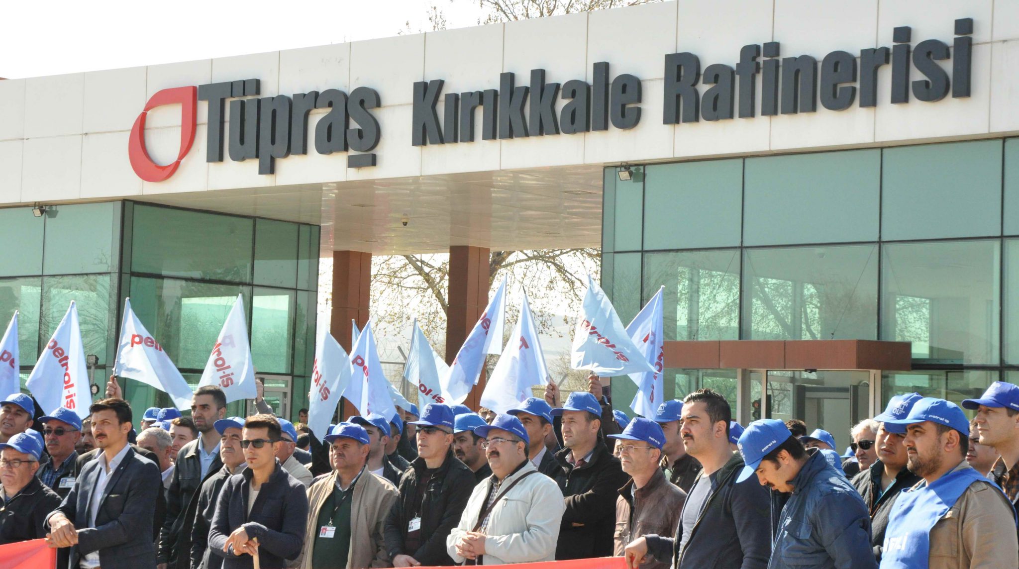 TÜPRAŞ’ta-iş-bırakma-eylemi-1.jpg